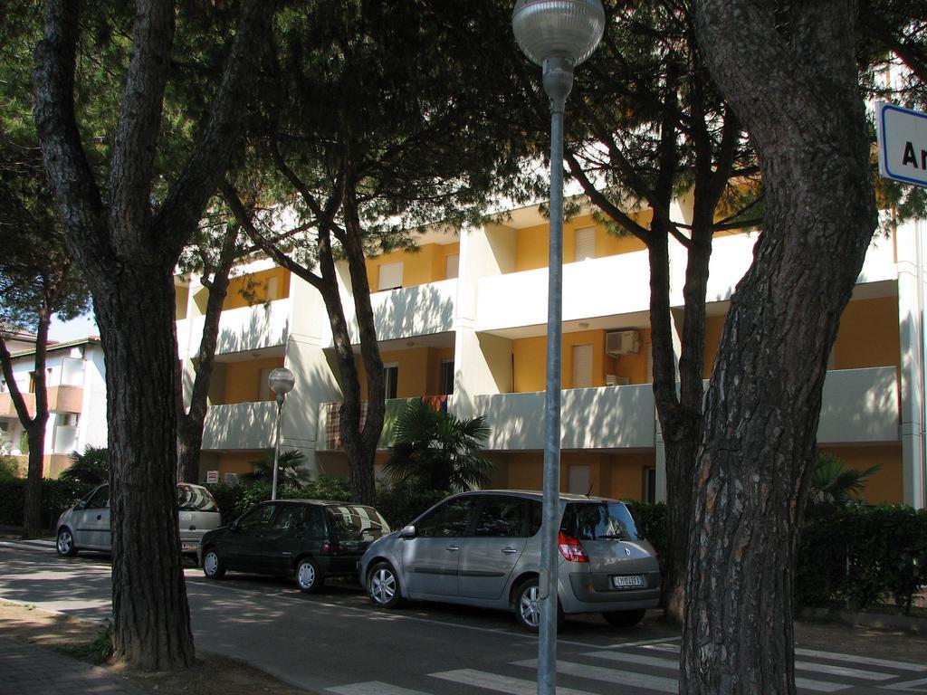 Cinzia Appartement Bibione Buitenkant foto
